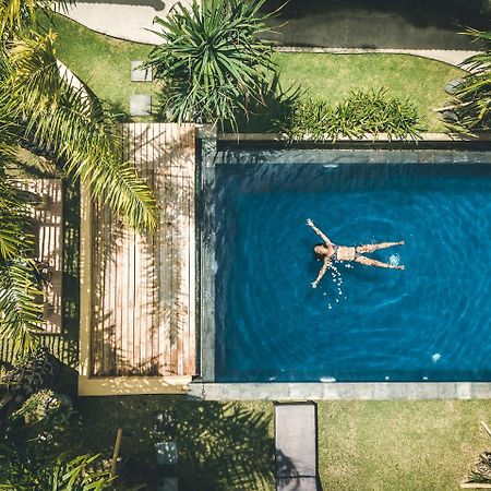 Appartamento Ocho Bali Surf Camp Uluwatu Esterno foto