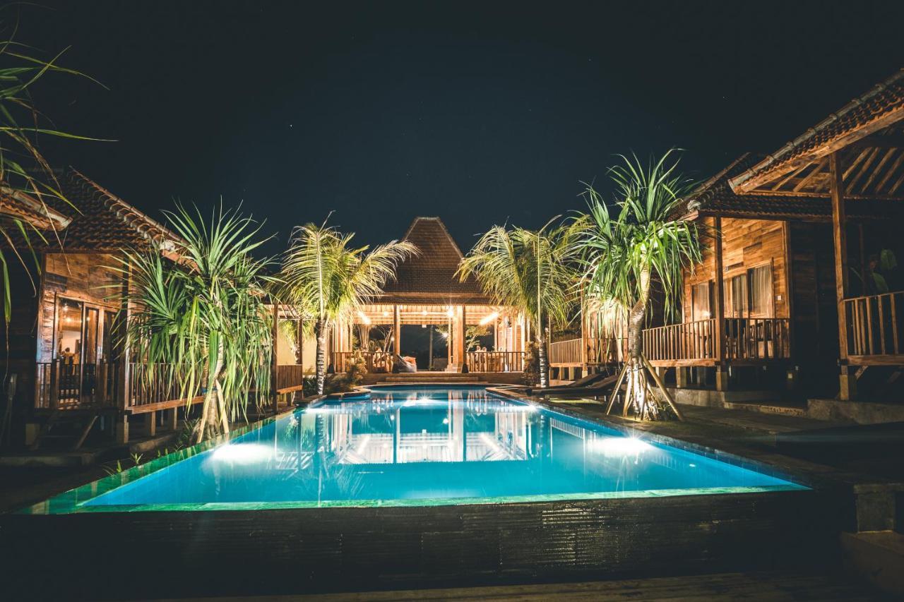 Appartamento Ocho Bali Surf Camp Uluwatu Esterno foto