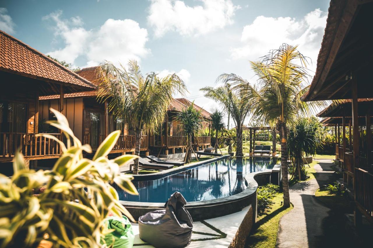 Appartamento Ocho Bali Surf Camp Uluwatu Esterno foto